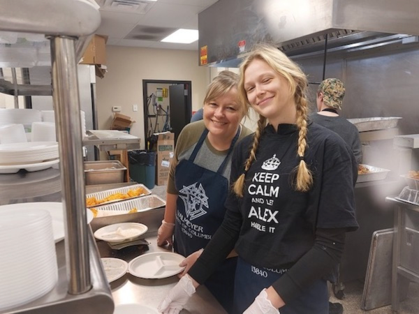 Teena and Clara Reichmann during the dinner rush